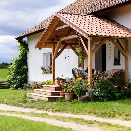 Zakatek Szczescia Eko Agroturystyka Kiwity Exteriér fotografie