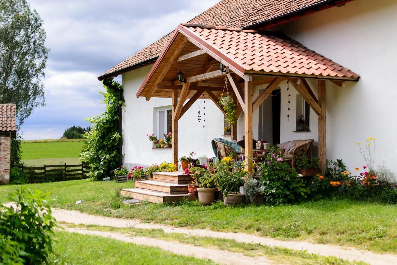 Zakatek Szczescia Eko Agroturystyka Kiwity Exteriér fotografie